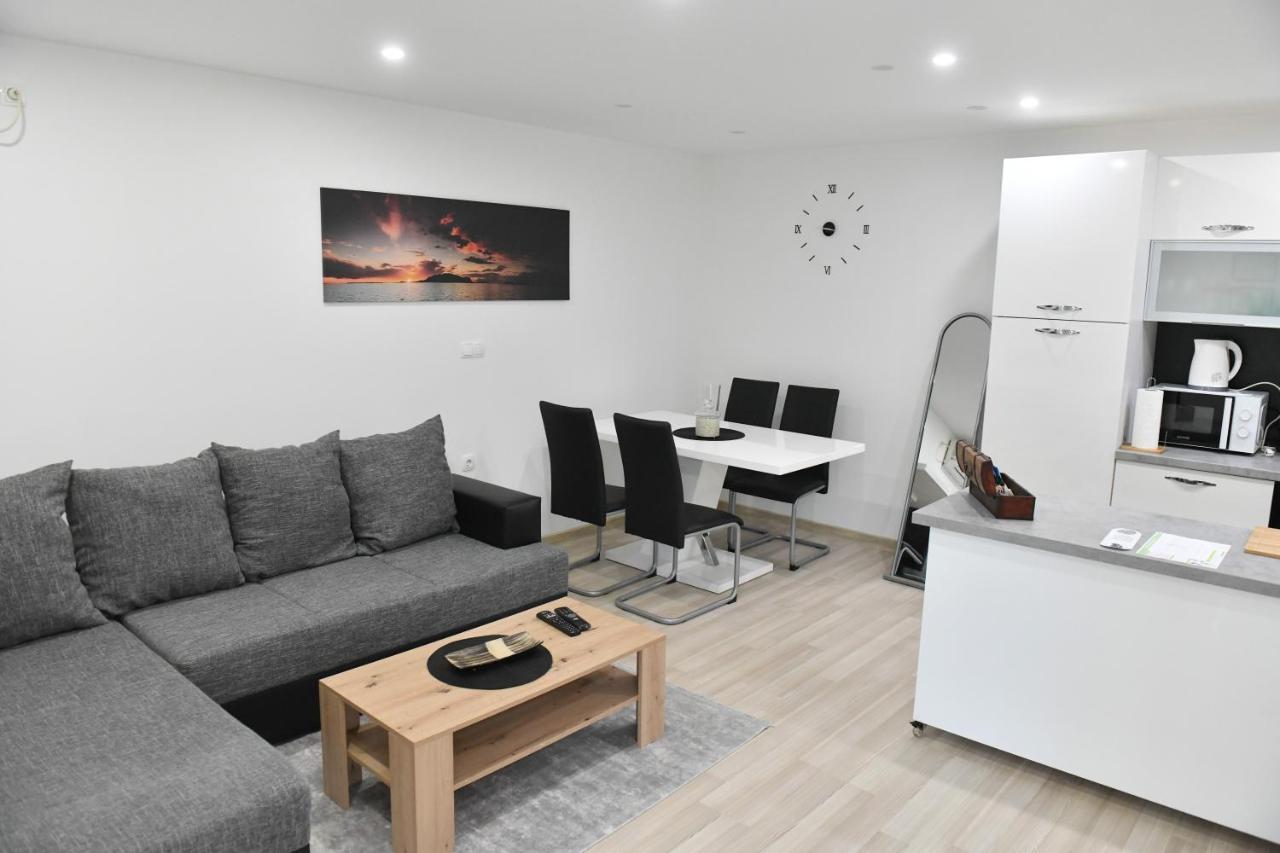 Apartman Lucia Ðakovo Екстериор снимка